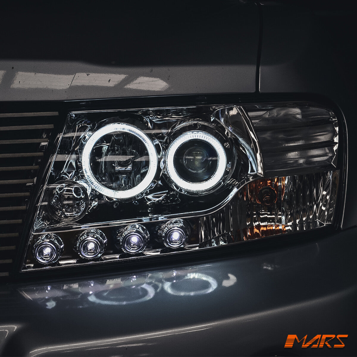 Crystal High Power LED Angel-Eyes Head Lights for MITSUBISHI PAJERO 00-06 NM NP
