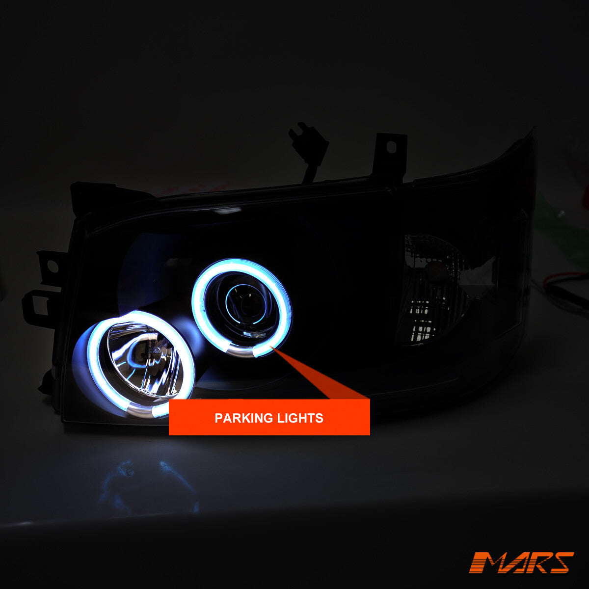 JDM Black CCFL Angel-Eyes Projector Head Lights for TOYOTA HIACE VAN 2005-10