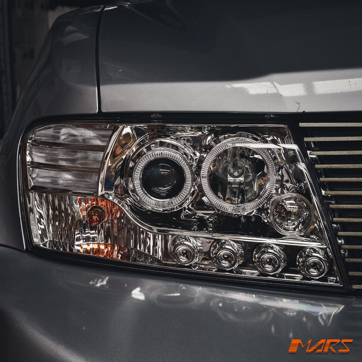 Crystal High Power LED Angel-Eyes Head Lights for MITSUBISHI PAJERO 00-06 NM NP