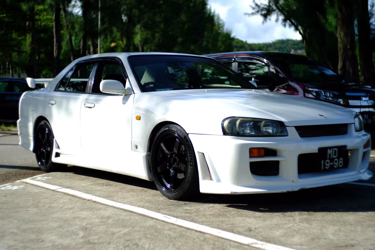 Glass for Skyline R34 HR34 4 Door Sedan TT Style Side Skirt