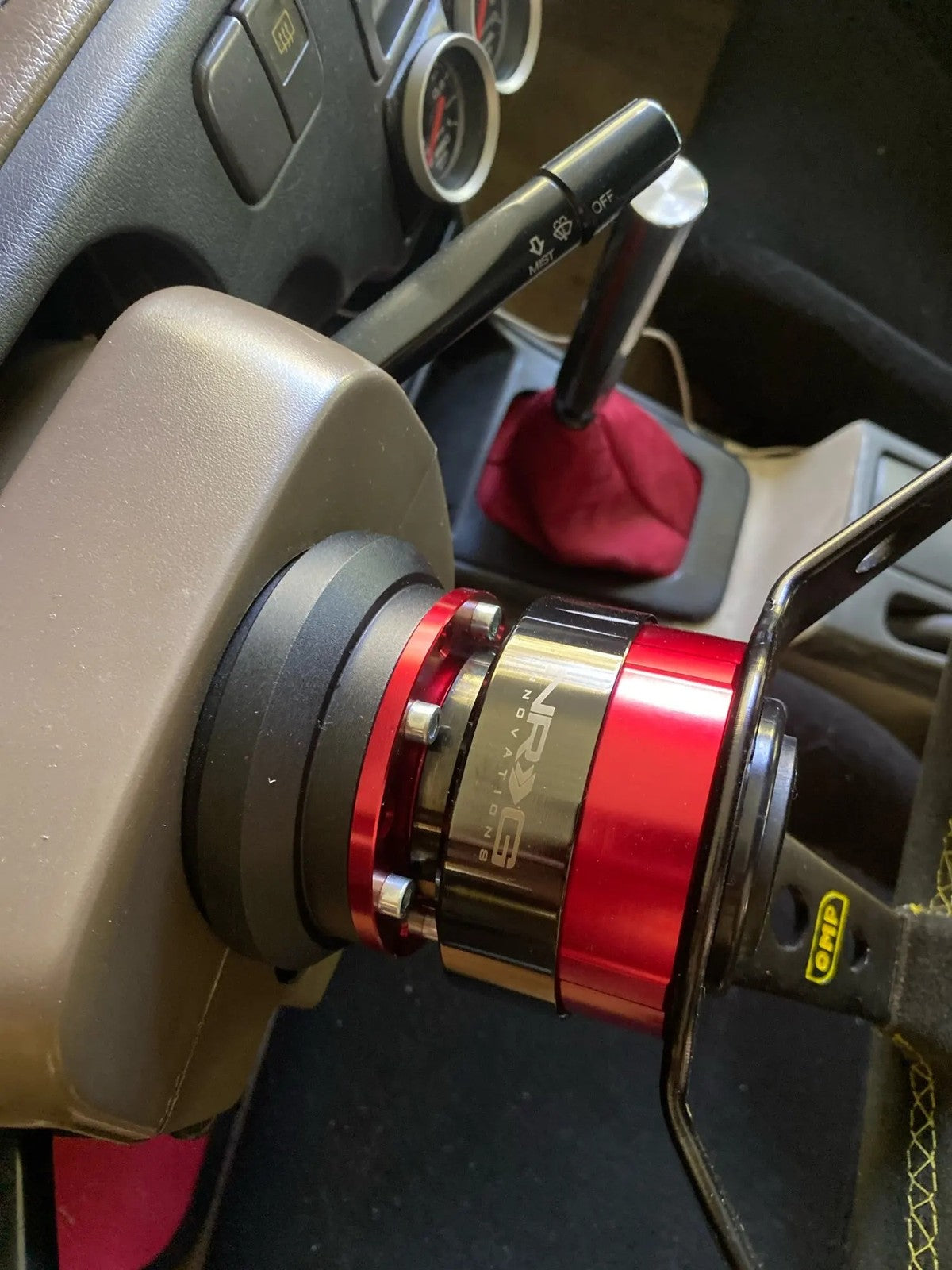DING Sound NRG Gen 2.0 Steering Wheel Quick Release (Red Body/Black Ring)