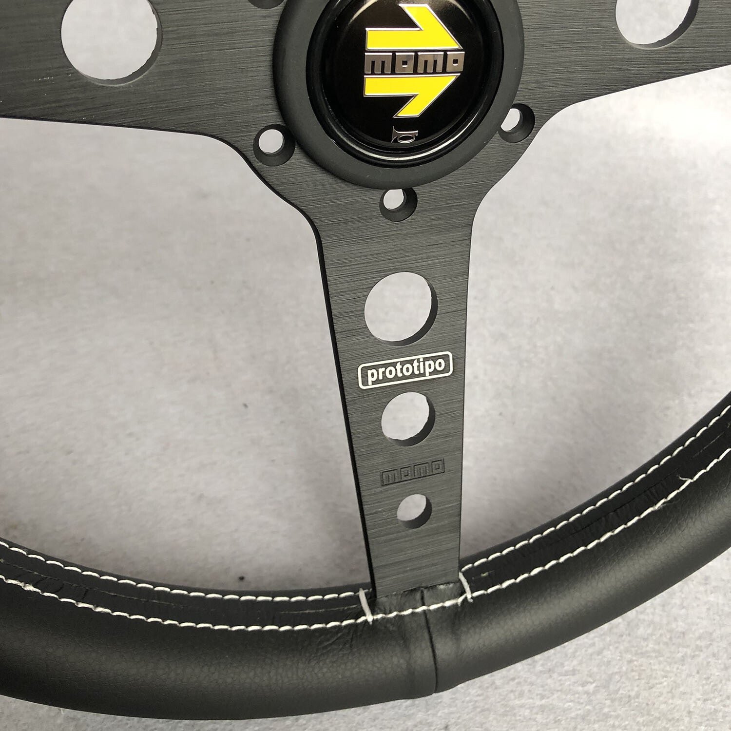 350Mm MOMO P1 Prototipo Black Spoke Leather Flat Sport Steering Wheel