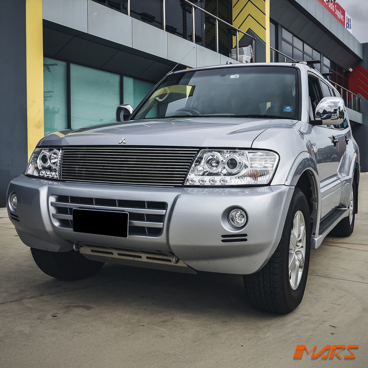 Crystal High Power LED Angel-Eyes Head Lights for MITSUBISHI PAJERO 00-06 NM NP