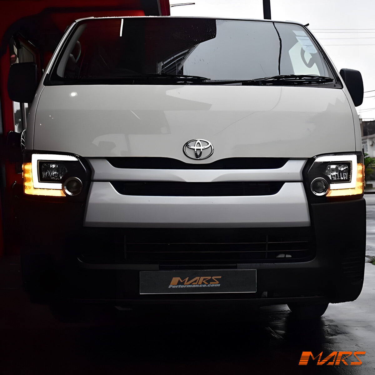Black LED Projector Head Lights Sequential Indicator for Toyota Hiace Van 15-19