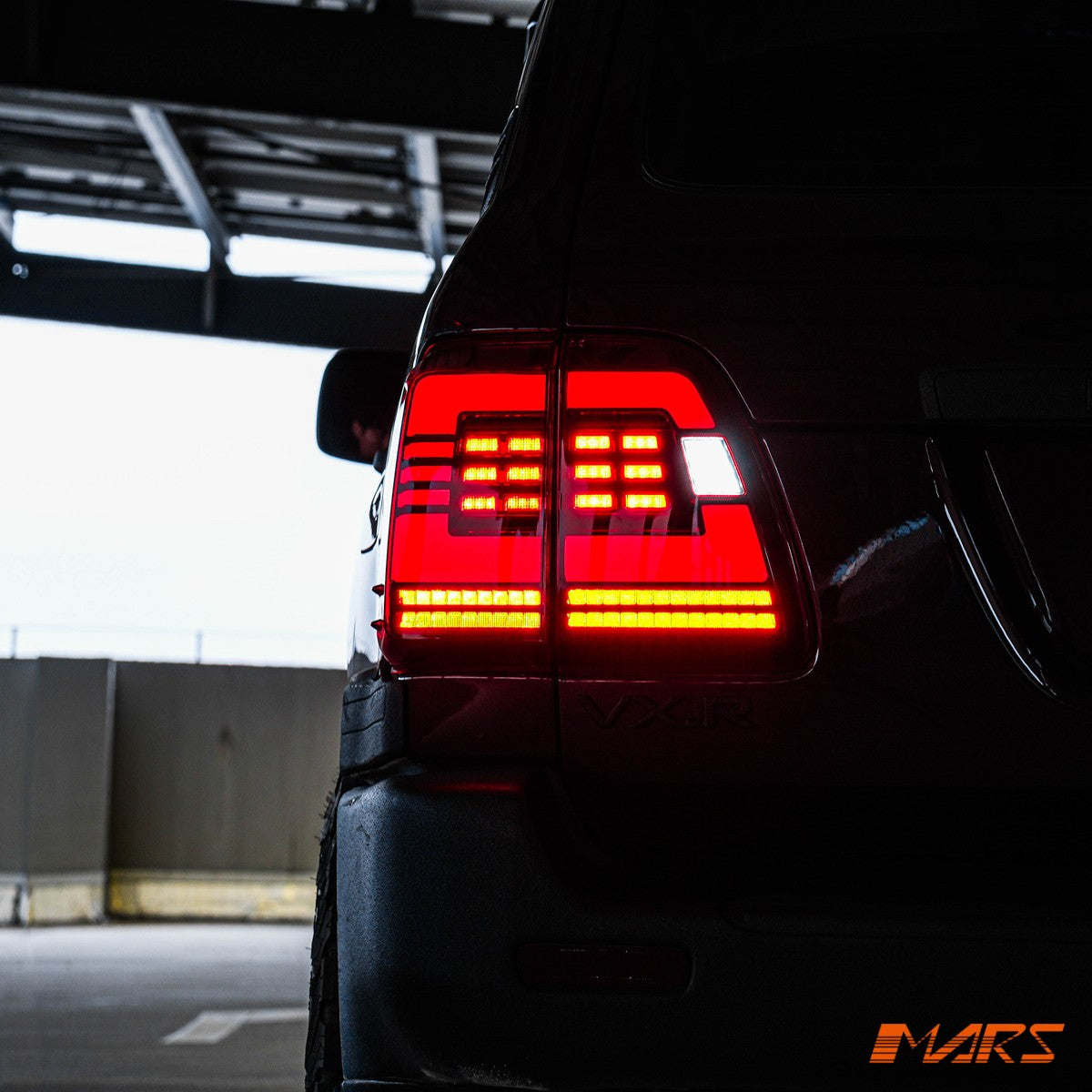 LED Sequential Tail Lights for TOYOTA LANDCRUISER 100 Series FJ100 LC100 98-07