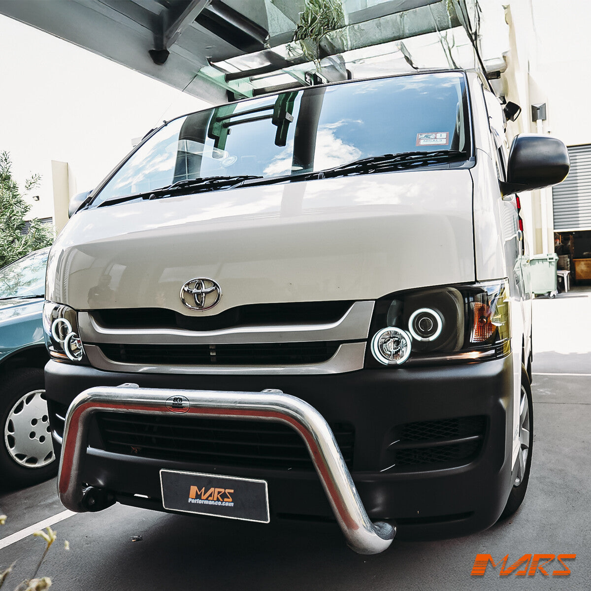 JDM Black CCFL Angel-Eyes Projector Head Lights for TOYOTA HIACE VAN 2005-10
