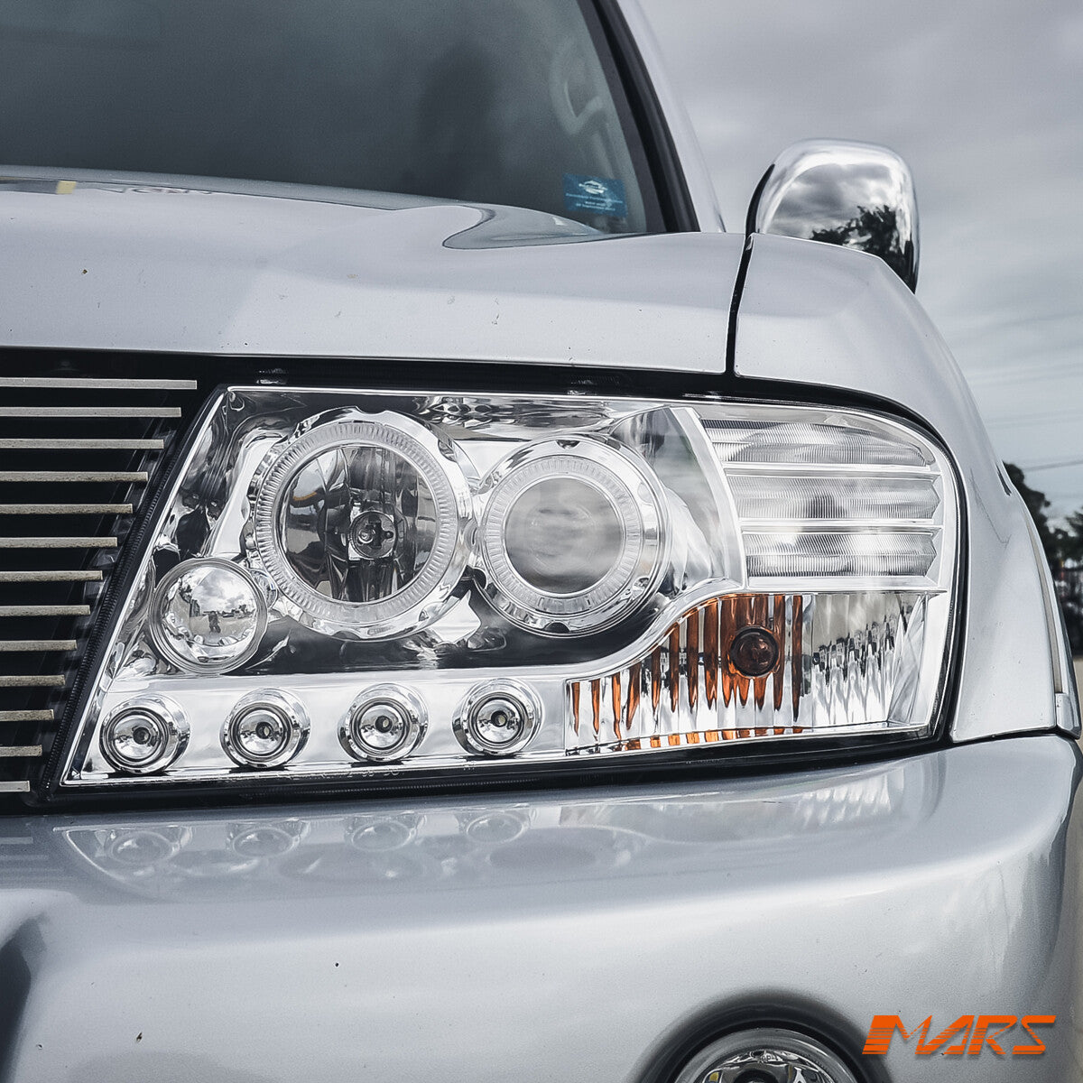 Crystal High Power LED Angel-Eyes Head Lights for MITSUBISHI PAJERO 00-06 NM NP